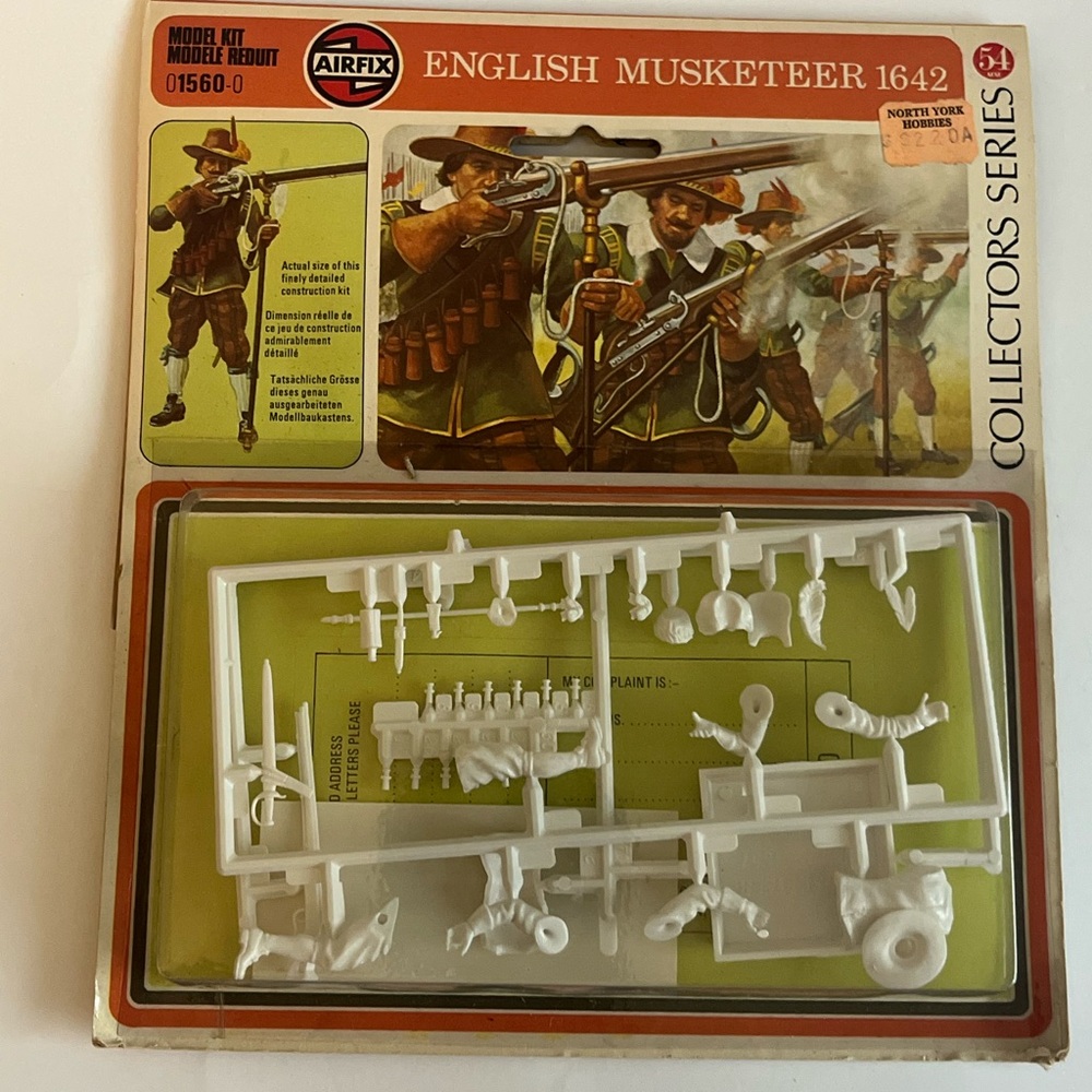 Airfix Historical Mini 54mm English Musketeer 1642 - Model #01560 From 1976